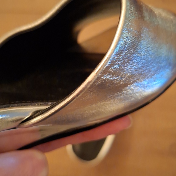 Metallic Silver Square-toed Leather Mules with Architectural Heel (EU 37/US 7) - Picture 10 of 10